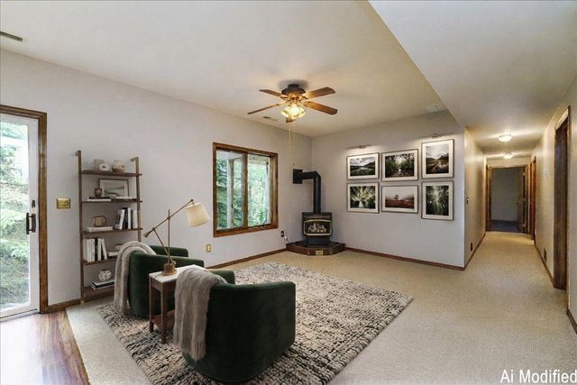 1060 Dennis Street S, Maplewood, MN 55119