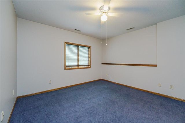 1060 Dennis Street S, Maplewood, MN 55119