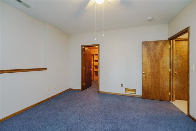 1060 Dennis Street S, Maplewood, MN 55119