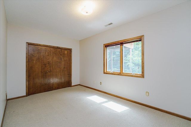 1060 Dennis Street S, Maplewood, MN 55119