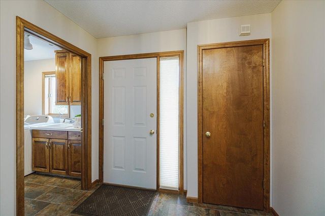 1060 Dennis Street S, Maplewood, MN 55119