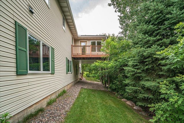 1060 Dennis Street S, Maplewood, MN 55119