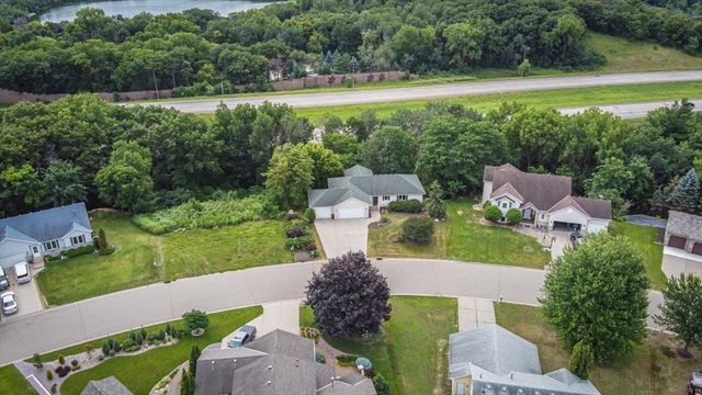 1060 Dennis Street S, Maplewood, MN 55119