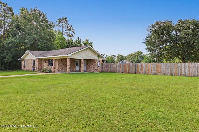 811 Villere Street, Waveland, MS 39576