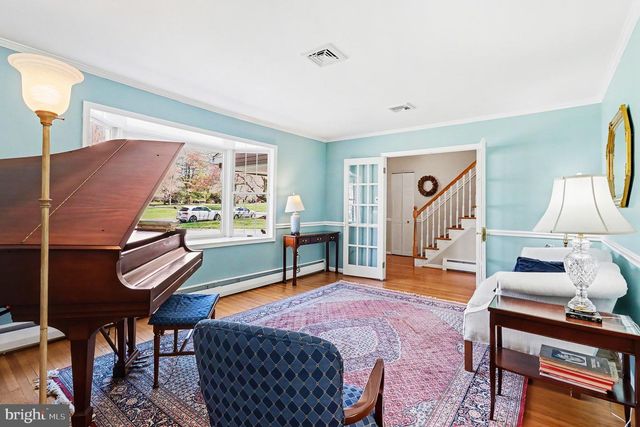 730 MAPLE HILL DR, Blue Bell, PA 19422