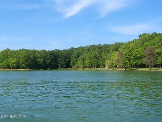 1645 E Hwy 25-70, Dandridge, TN 37725