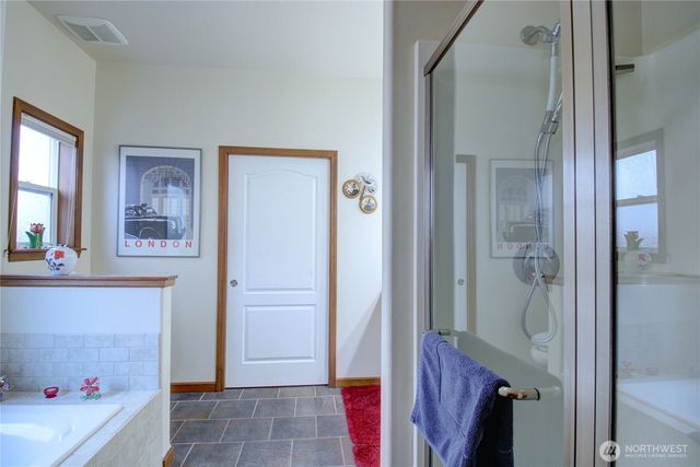 1516 N 43rd Place, Mount Vernon, WA 98273