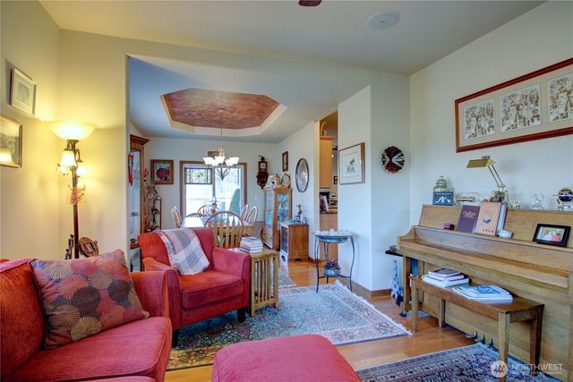 1516 N 43rd Place, Mount Vernon, WA 98273