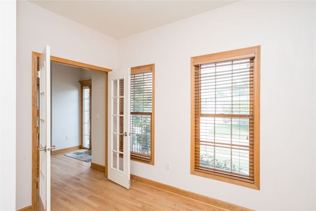 9600 Twin Eagles Drive, Johnston, IA 50131