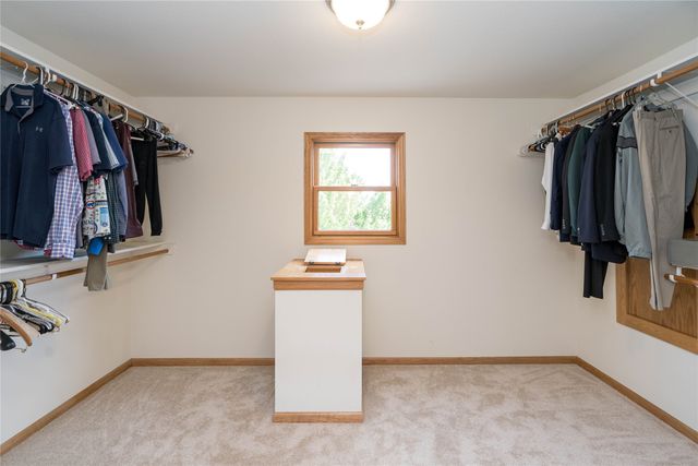 9600 Twin Eagles Drive, Johnston, IA 50131