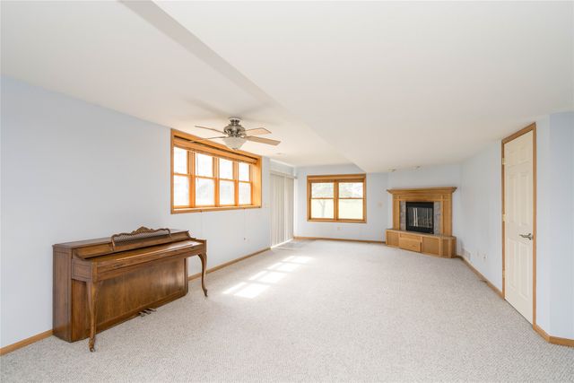 9600 Twin Eagles Drive, Johnston, IA 50131