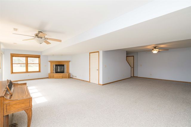 9600 Twin Eagles Drive, Johnston, IA 50131