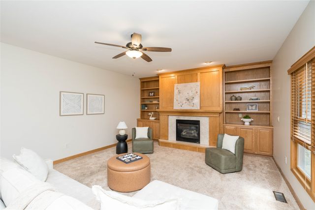 9600 Twin Eagles Drive, Johnston, IA 50131