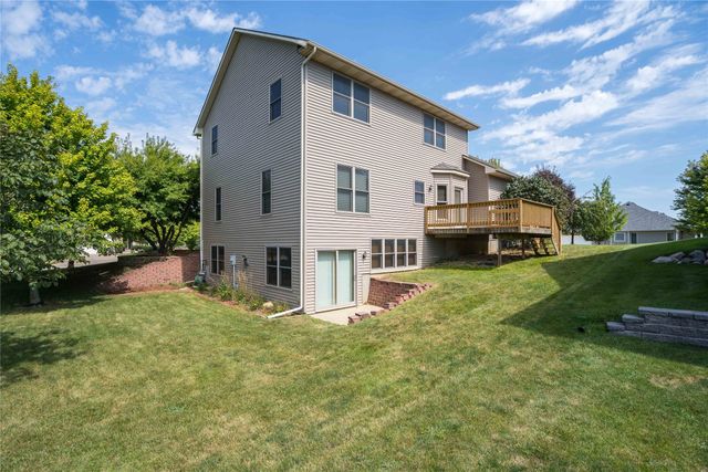 9600 Twin Eagles Drive, Johnston, IA 50131