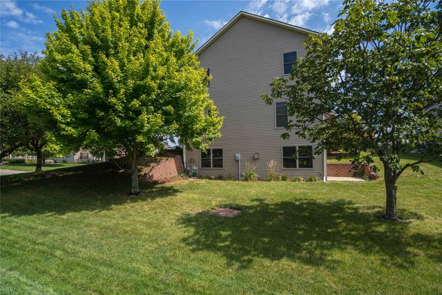 9600 Twin Eagles Drive, Johnston, IA 50131