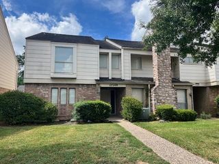 17149 Beaver Springs Drive 13, Houston, TX 77090