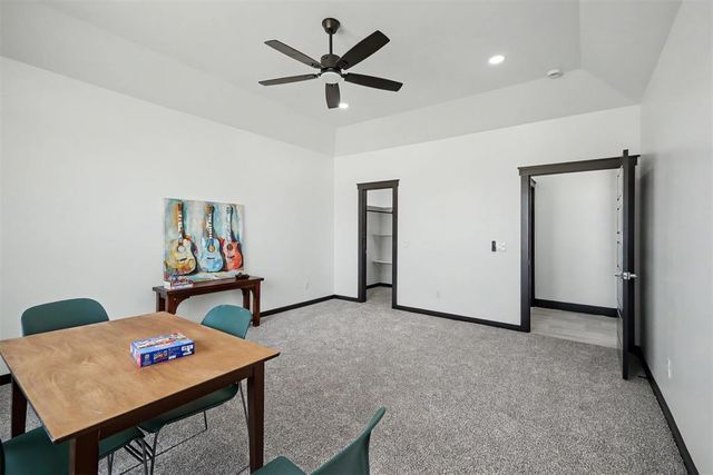2440 Canyon Circle, Blanchard, OK 73010