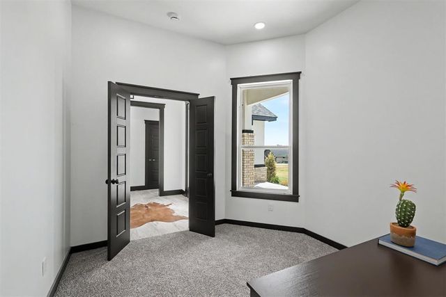 2440 Canyon Circle, Blanchard, OK 73010