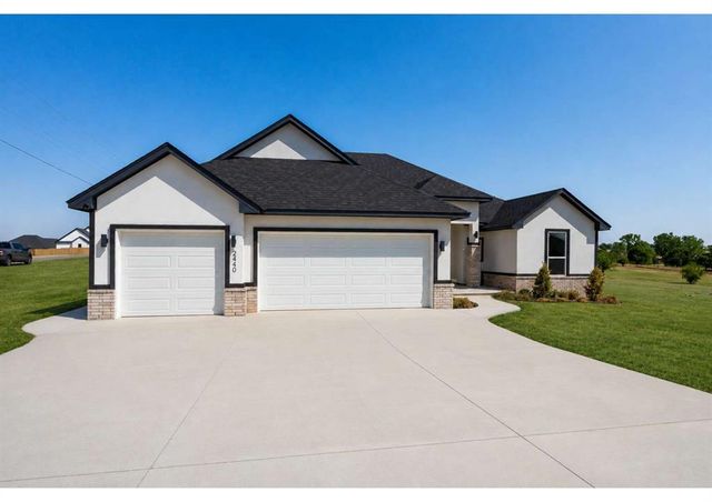 2440 Canyon Circle, Blanchard, OK 73010