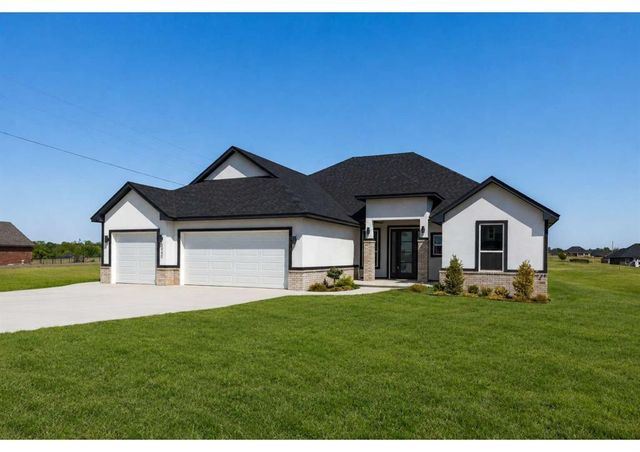 2440 Canyon Circle, Blanchard, OK 73010