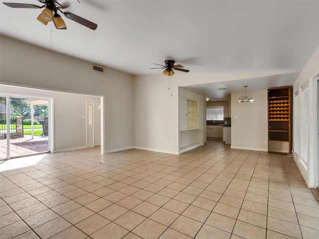 3015 Inwood Drive, Dickinson, TX 77539
