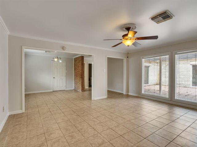 3015 Inwood Drive, Dickinson, TX 77539