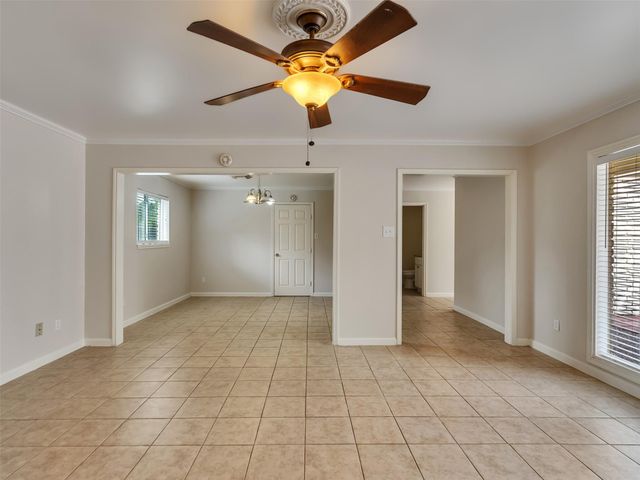 3015 Inwood Drive, Dickinson, TX 77539