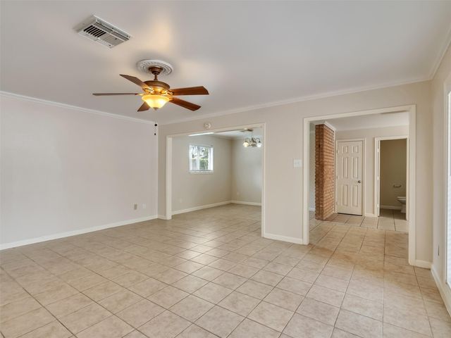 3015 Inwood Drive, Dickinson, TX 77539