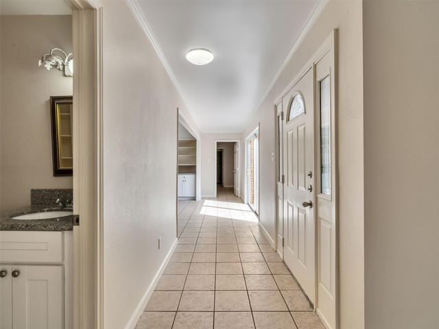 3015 Inwood Drive, Dickinson, TX 77539