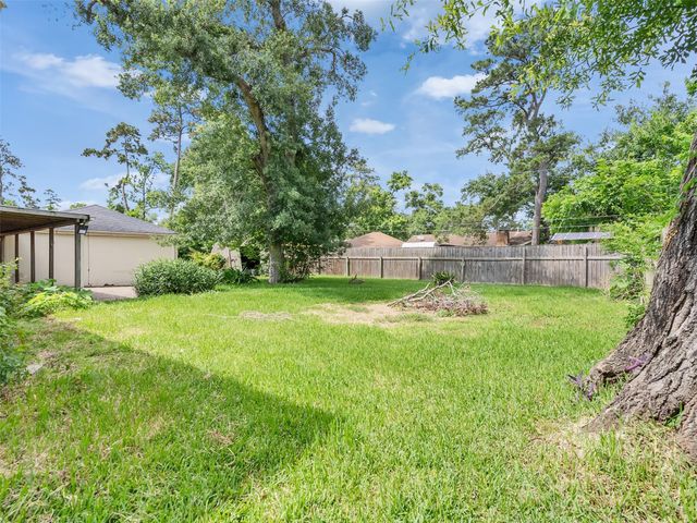 3015 Inwood Drive, Dickinson, TX 77539