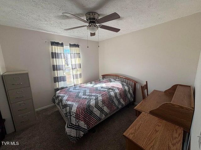 155 Oak Tree Lane, Sneedville, TN 37869