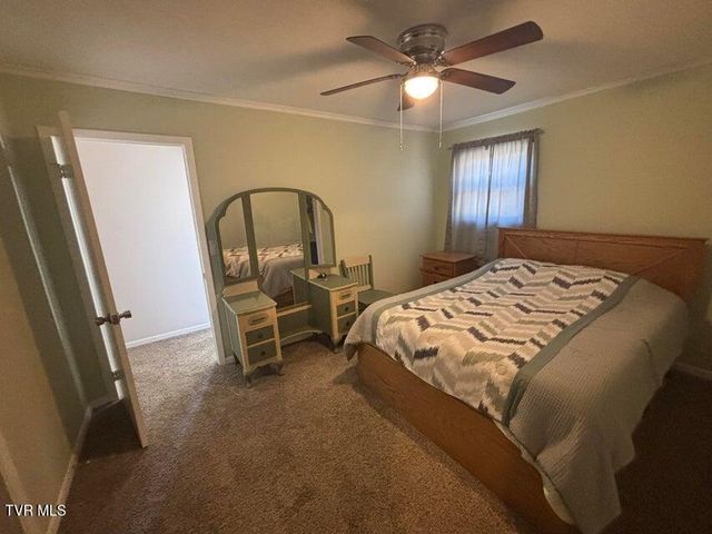 155 Oak Tree Lane, Sneedville, TN 37869