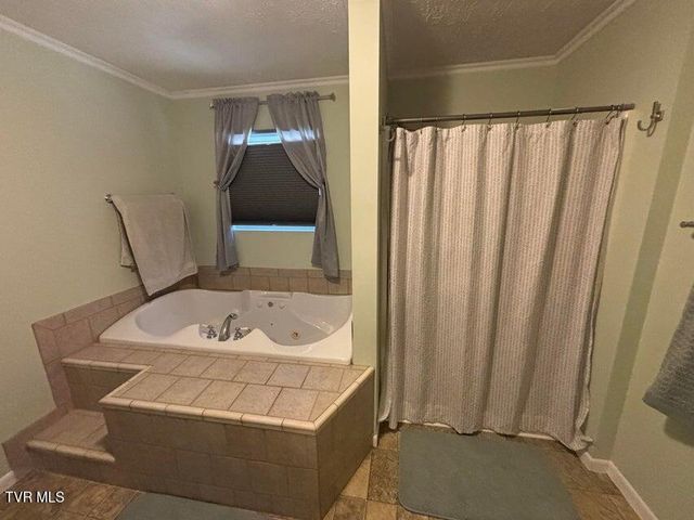 155 Oak Tree Lane, Sneedville, TN 37869