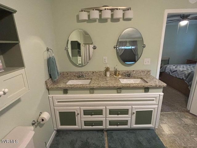 155 Oak Tree Lane, Sneedville, TN 37869