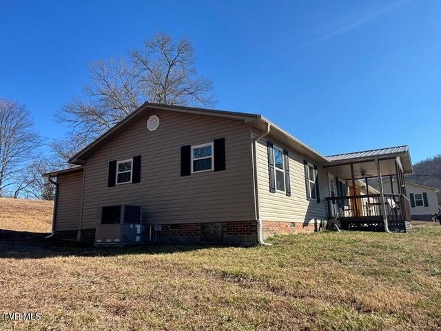 155 Oak Tree Lane, Sneedville, TN 37869