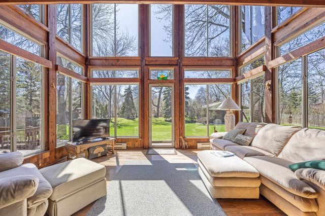 6819 Sunnyside Drive, Horace, ND 58047