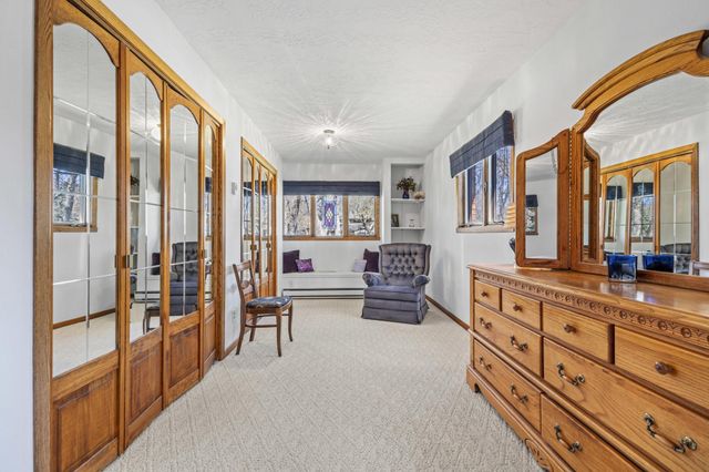 6819 Sunnyside Drive, Horace, ND 58047