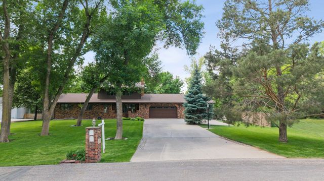 6819 Sunnyside Drive, Horace, ND 58047