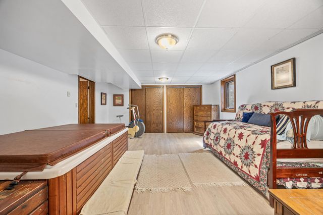 6819 Sunnyside Drive, Horace, ND 58047