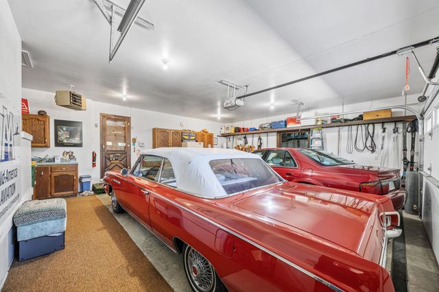 6819 Sunnyside Drive, Horace, ND 58047