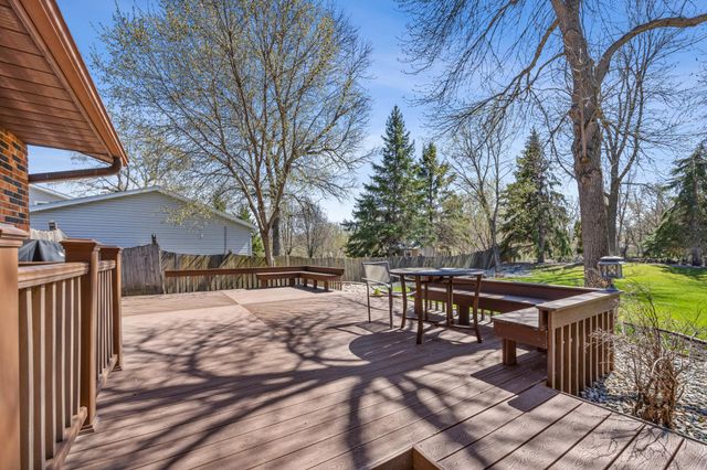 6819 Sunnyside Drive, Horace, ND 58047