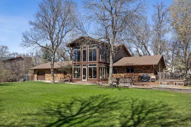 6819 Sunnyside Drive, Horace, ND 58047