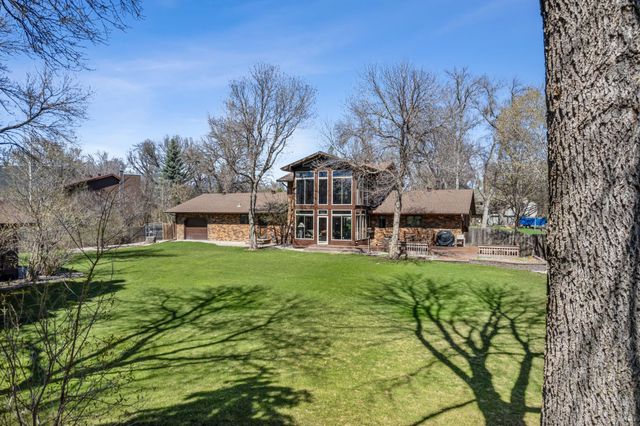 6819 Sunnyside Drive, Horace, ND 58047