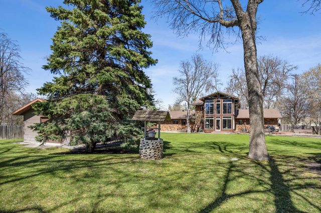 6819 Sunnyside Drive, Horace, ND 58047