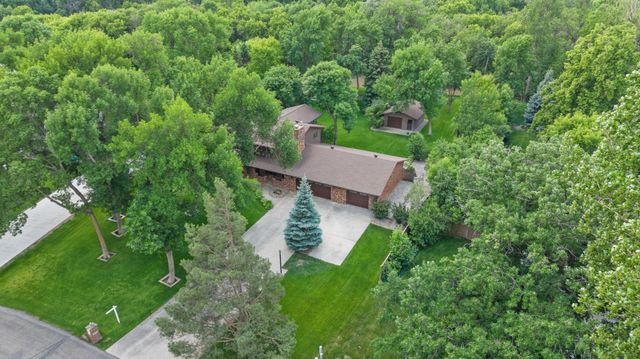 6819 Sunnyside Drive, Horace, ND 58047