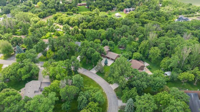 6819 Sunnyside Drive, Horace, ND 58047