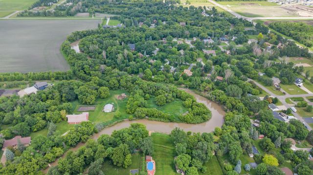 6819 Sunnyside Drive, Horace, ND 58047