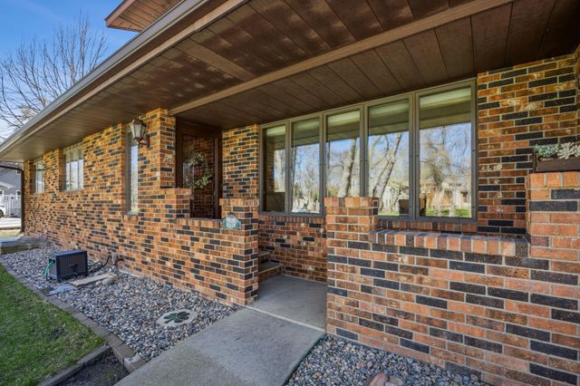 6819 Sunnyside Drive, Horace, ND 58047