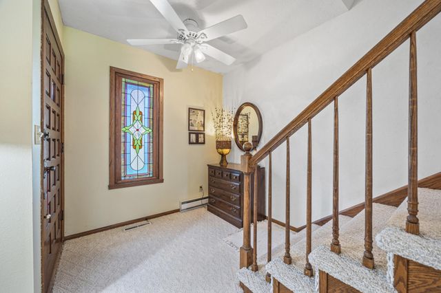 6819 Sunnyside Drive, Horace, ND 58047