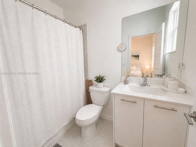 12184 NW 24th Pl R, Miami, FL 33167